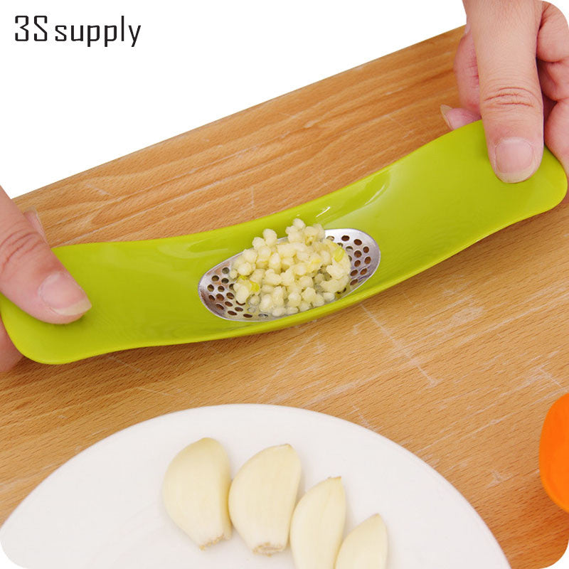 Hot Novelty Useful Cooking Tools Kitchen Garlic Press Garlic Crusher Chopper Household Cooking Kitchen Gadgets